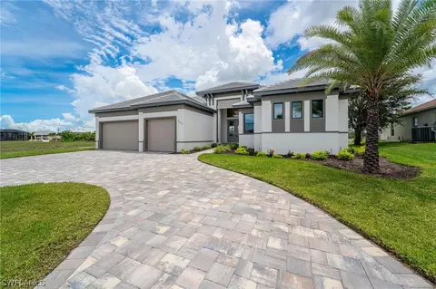 2545 Surfside Blvd, Cape Coral, FL 33914