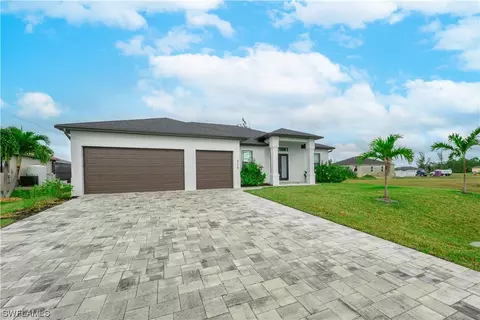 2116 NW 41st Pl, Cape Coral, FL 33993