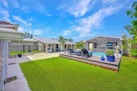 826 Whispering Pines Rd, Cape Coral, FL 33993