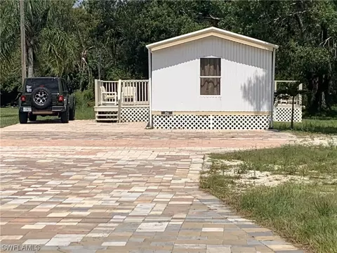 8085 Bartholomew Dr, North Fort Myers, FL 33917