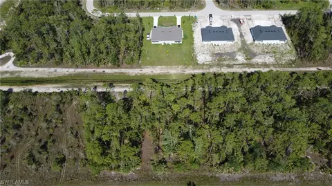 1922-1924 Victor Ln, Lehigh Acres, FL 33972