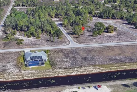 843 Bianca Ave S, Lehigh Acres, FL 33974