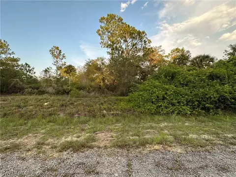 1516 Henry Ave, Lehigh Acres, FL 33972
