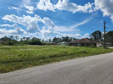 4709-4711 13th St SW, Lehigh Acres, FL 33973