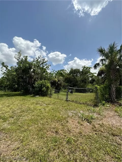 8027 Grady Dr, North Fort Myers, FL 33917