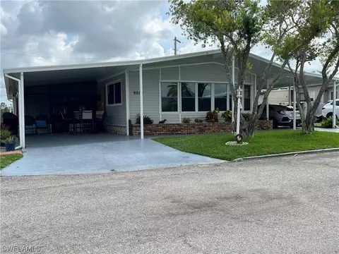 9282 Desoto Dr, North Fort Myers, FL 33903