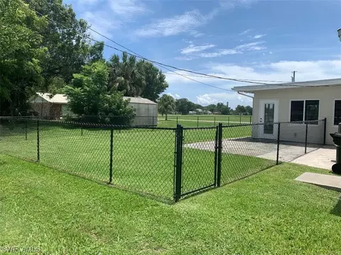 339 Esperanza Ave, Clewiston, FL 33440 photo 3