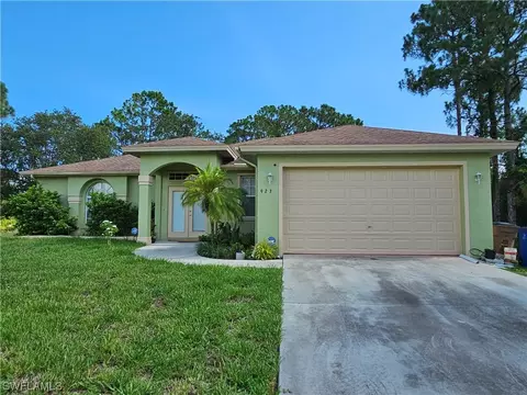 923 Sunrise Blvd, Lehigh Acres, FL 33974