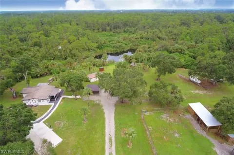 21011 Lonesome Ln, Alva, FL 33920
