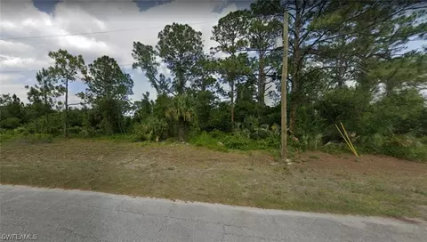 5035 Spinnaker Rd, Labelle, FL 33935