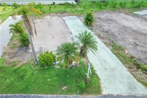 62 Poplar Pl, Fort Myers, FL 33908