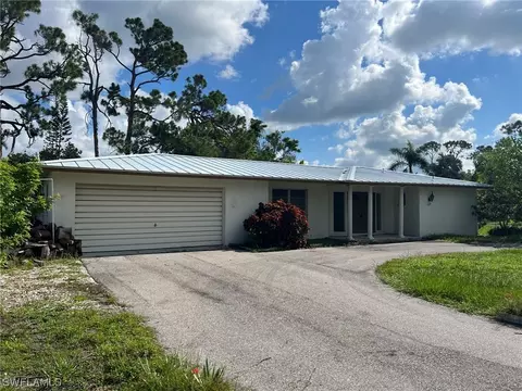 2367 Ivy Ave, Fort Myers, FL 33907