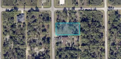 1020 Wellington Ave, Lehigh Acres, FL 33972