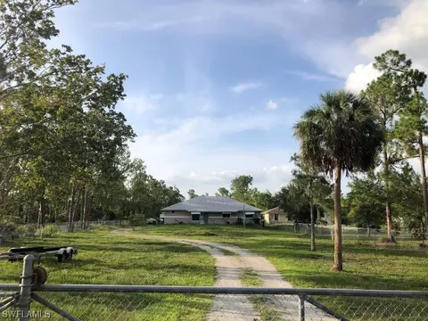3295 5th Ave NW, Naples, FL 34120