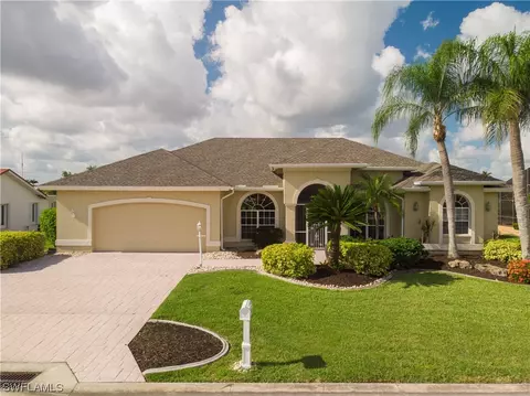 880 S Town And River Dr, Fort Myers, FL 33919