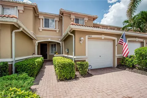 2422 Laurentina Ln, Cape Coral, FL 33909
