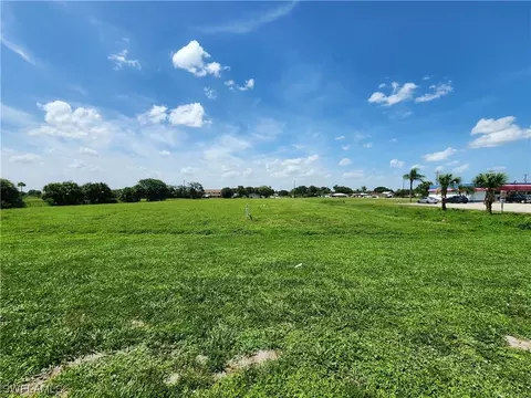 U S Hwy 27 + 10th St, Moore Haven, FL 33471