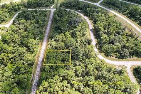 427 Skipper Ter, Labelle, FL 33935 photo 4