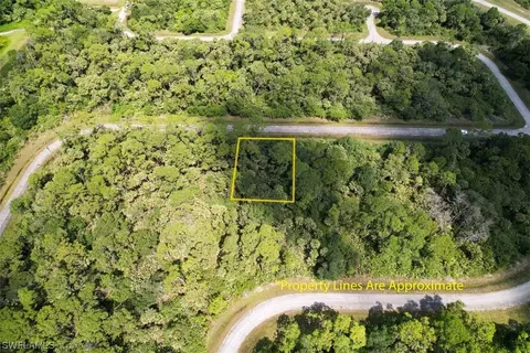 427 Skipper Ter, Labelle, FL 33935 photo 5