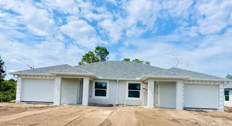 358-360 Bell Blvd S, Lehigh Acres, FL 33974