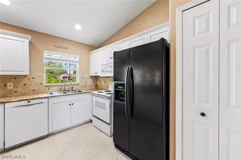 2270 Robin Dr, Naples, FL 34117 photo 14