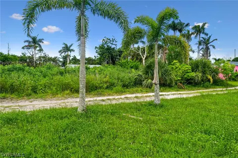 7485 Cares Away Park Cir, Bokeelia, FL 33922
