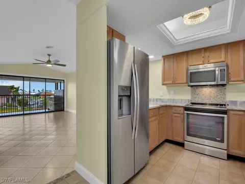 808 Cape Coral Pkwy W #201, Cape Coral, FL 33914