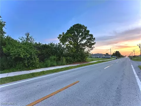 3735 12th St W, Lehigh Acres, FL 33971