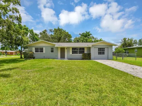121 Charles St, Fort Myers, FL 33905