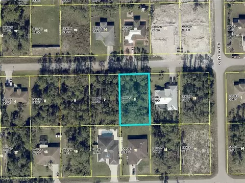 3205 22nd St W, Lehigh Acres, FL 33971