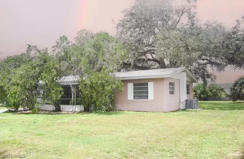 1624 Daniels Dr, North Fort Myers, FL 33917
