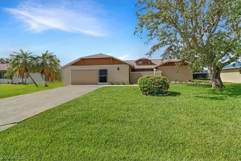 1712 SE 1st St, Cape Coral, FL 33990
