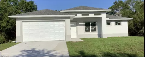 2810 13th St W, Lehigh Acres, FL 33971