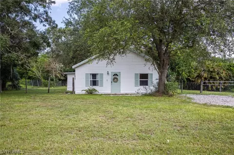 2701 Packinghouse Rd, Alva, FL 33920