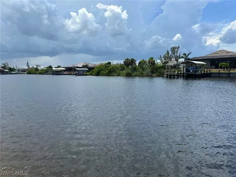 4310 NW 21st St, Cape Coral, FL 33993