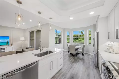 2885 Cypress Trace Cir #9-102, Naples, FL 34119