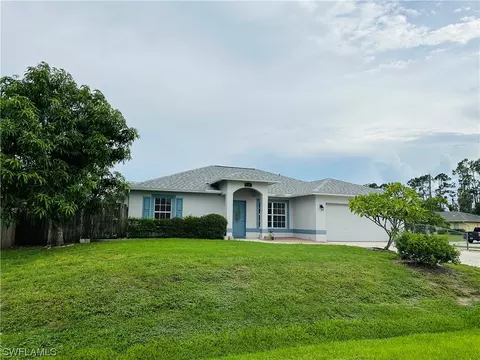 9016 Shaddock Rd W, Fort Myers, FL 33967