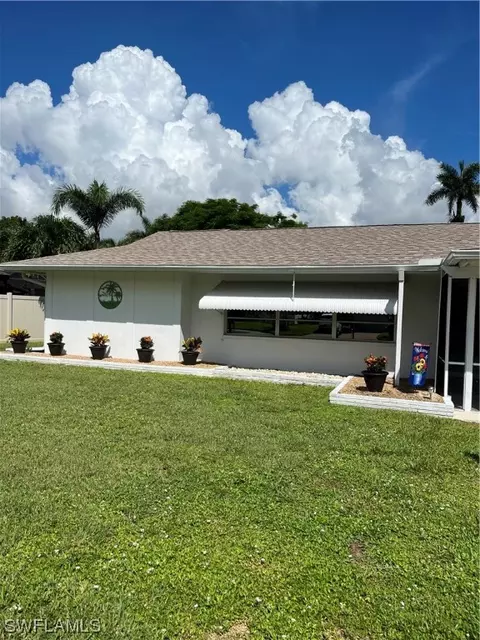 5626 Sonnen Ct, Fort Myers, FL 33919