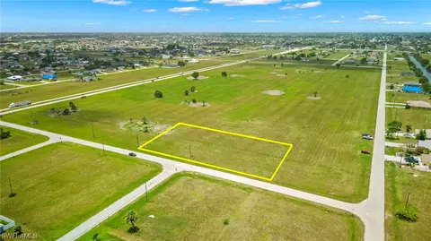 1704 NE 21st St, Cape Coral, FL 33909