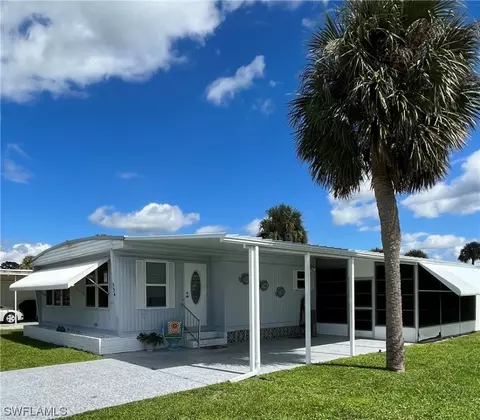 554 Peace Lake Ct, North Fort Myers, FL 33917