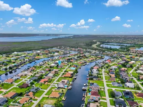 2568 SW 28th Ave, Cape Coral, FL 33914