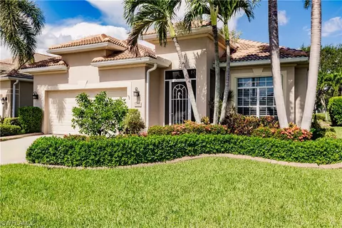 8323 Shorecrest Dr, Fort Myers, FL 33912