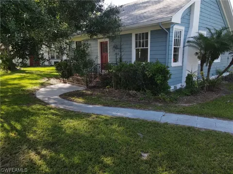 1102 E Maple St, Arcadia, FL 34266 photo 2