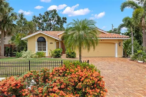 2764 Gladiola St, Fort Myers, FL 33901