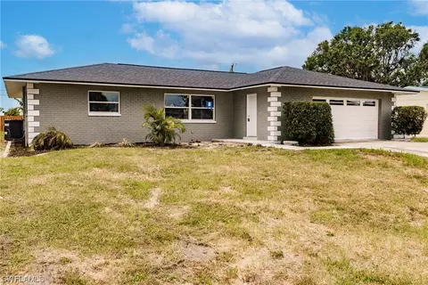 155 Barre Dr NW, Port Charlotte, FL 33952