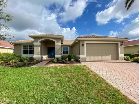2407 Ashbury Cir, Cape Coral, FL 33991