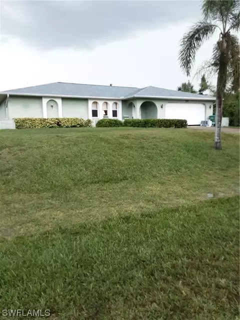 32 SW 17th Pl, Cape Coral, FL 33991