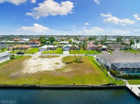 4918 SW 8th Pl, Cape Coral, FL 33914