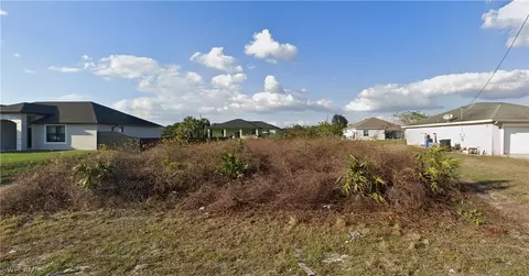3306 37th St SW, Lehigh Acres, FL 33976