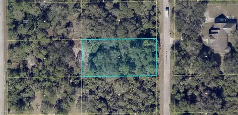 407 Cleveland Ave, Lehigh Acres, FL 33972